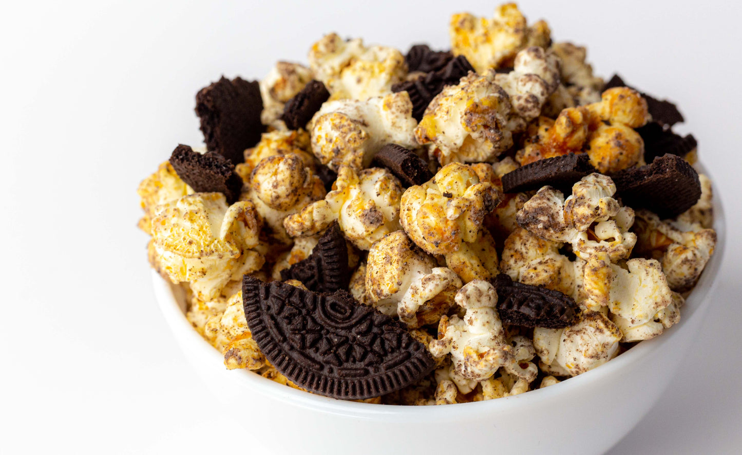 Palomitas Pop Lab! Cookies & Cream en plato